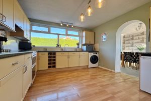 Kitchen- click for photo gallery